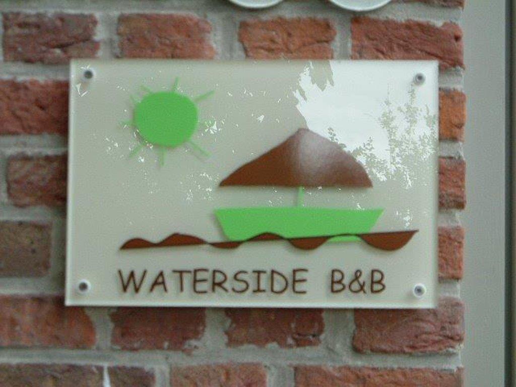 B&B Waterside Brujas Exterior foto